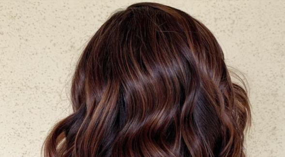 نکات در آوردن رنگ مو البورا فندقی تیره